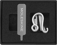 Шильд-символ Moleskine Zodiac Лев металл серебристый коробка с европод. PINLEOSILV