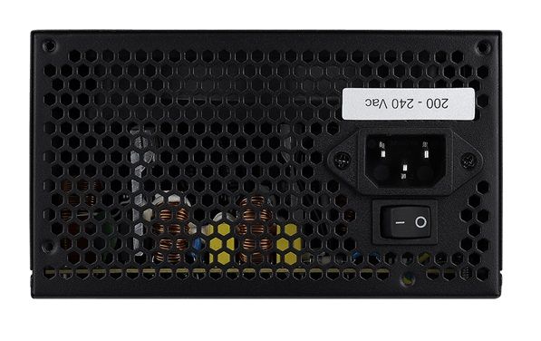 Блок питания Aerocool ATX 750W VX PLUS 750W (24+4+4pin) APFC 120mm fan 4xSATA RTL