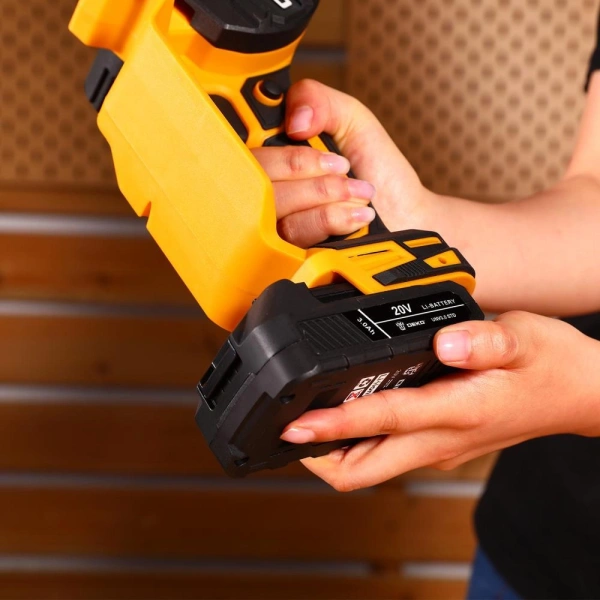 Батарея аккумуляторная Deko UNV3.0 STD 20В 3Ач Li-Ion (063-4493)