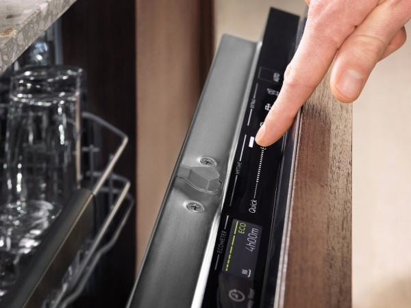 Посудомоечная машина Electrolux EES48400L полноразмерная