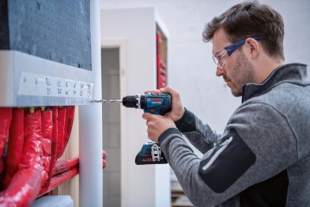 Дрель-шуруповерт Bosch GSB 18V-90 аккум. патрон:быстрозажимной (06019K6100)
