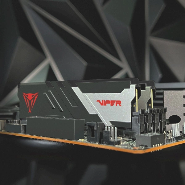 Память DDR5 2x16Gb 7000MHz Patriot PVV532G700C32K Viper Venom RTL Gaming PC5-56000 CL32 DIMM 288-pin 1.45В kit с радиатором Ret