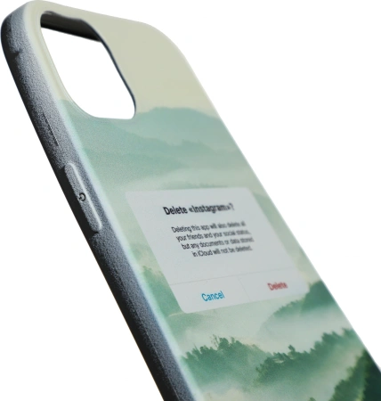 Чехол (клип-кейс) Gresso для iPhone 13 Meridian зеленый (GR17AAAE8894)