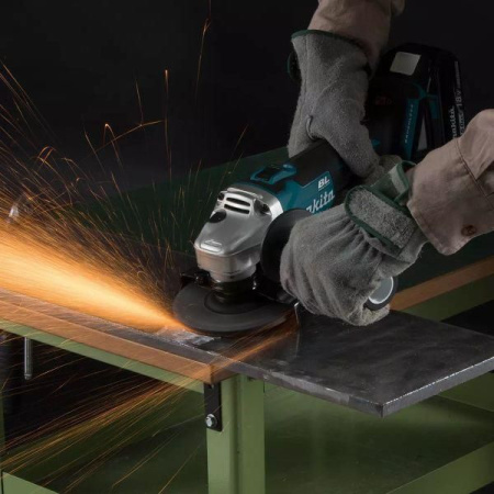 Углошлифовальная машина Makita DGA508RME 8500об/мин рез.шпин.:M22 d=125мм