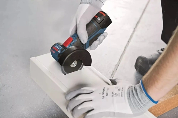 Углошлифовальная машина Bosch GWS 10,8-76 V-EC 19500об/мин рез.шпин.:M5 d=76мм жестк.кейс (06019F2000)