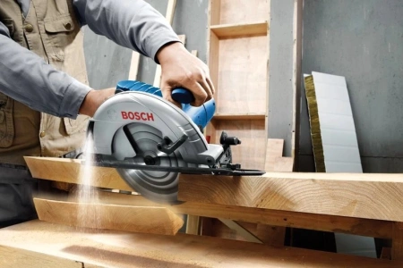 Циркулярная пила (дисковая) Bosch GKS 235 Turbo 2050Вт (ручная) D диска.:235мм (06015A2001)