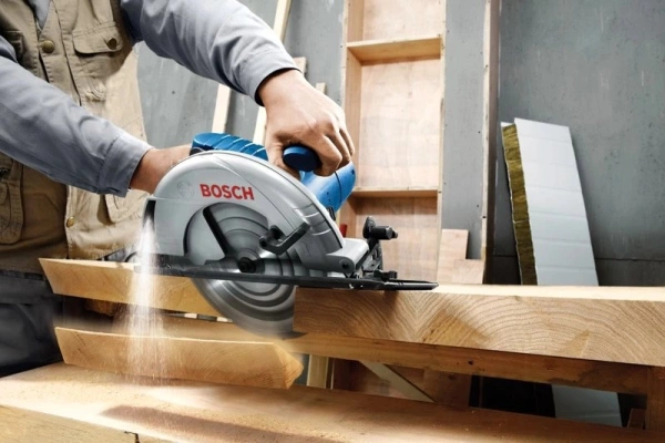 Циркулярная пила (дисковая) Bosch GKS 235 Turbo 2050Вт (ручная) D диска.:235мм (06015A2001)