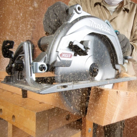 Циркулярная пила (дисковая) Makita RS002GZ (ручная)