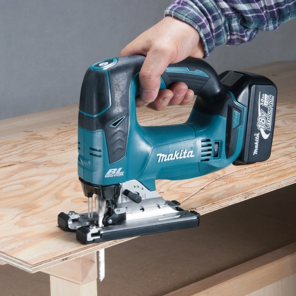 Лобзик Makita DJV182Z 3500ходов/мин от аккумулятора