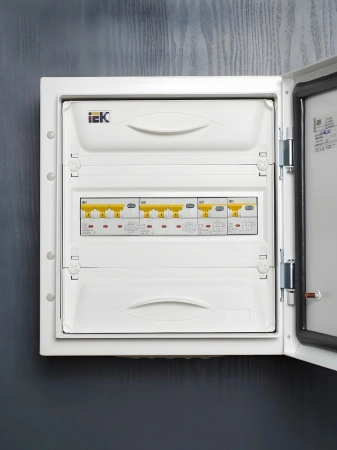 Выключатель автом. дифф. тока IEK MAD22-5-016-C-30 АВДТ 32 16A тип C 6kA 30мА A 1П+Н 230В 2мод белый (упак.:1шт)