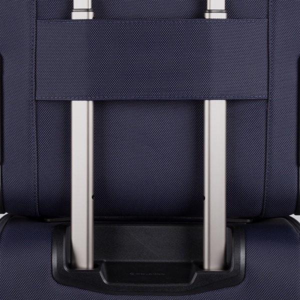 Сумка дорожная Piquadro BRIEF2 (BV4729BR2/BLU) 40x36x16см 24л. нейлон/натур.кожа темно-синий