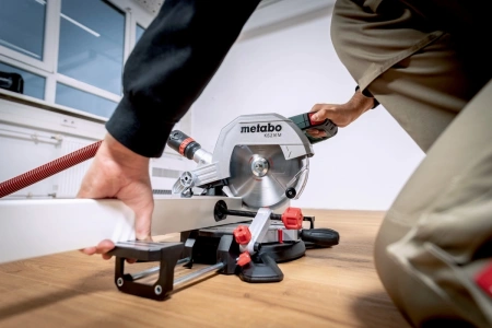 Торцовочная пила Metabo KS 216 M 1100Вт 5000об/мин d=216мм