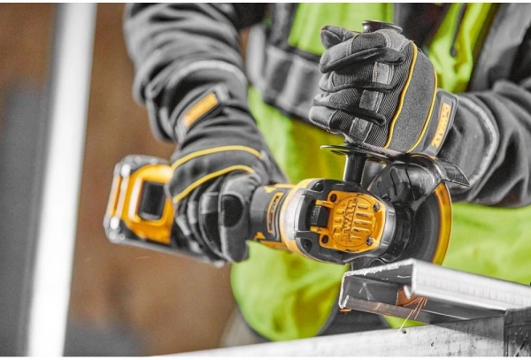 Угловая полировальная машина DeWalt DCG416VSN-XJ D125мм аккум.