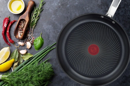 Сковорода Tefal Intuition B8170544 круглая 26см покрытие: Titanium ручка несъемная (без крышки) черный (2100125770)