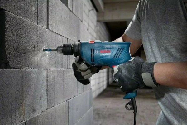 Дрель-шуруповерт Bosch GSB 600 600Вт патрон:ключев. (06011A0320)