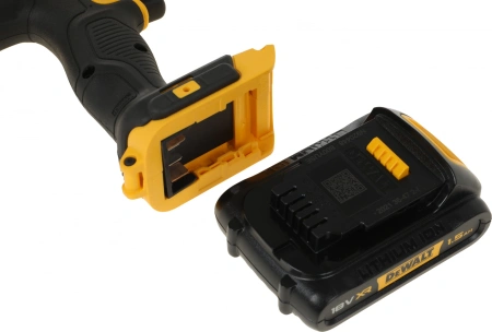 Дрель-шуруповерт DeWalt DCD771C2-QW аккум. патрон:быстрозажимной (кейс в комплекте)