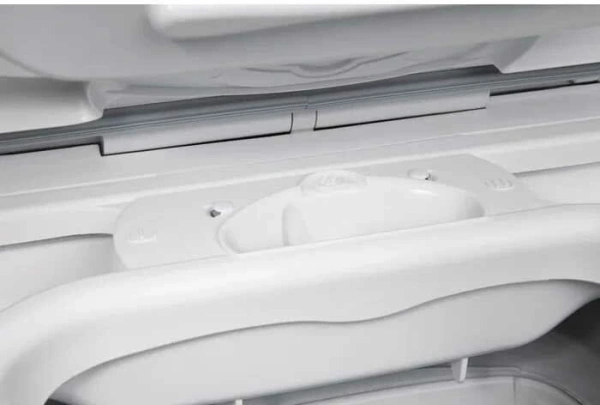Стиральная машина Electrolux EW6TN5061F пан.англ. кл.:A+++ верт. макс.:6кг белый