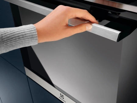 Духовой шкаф Электрический Electrolux COE7P31X нержавеющая сталь