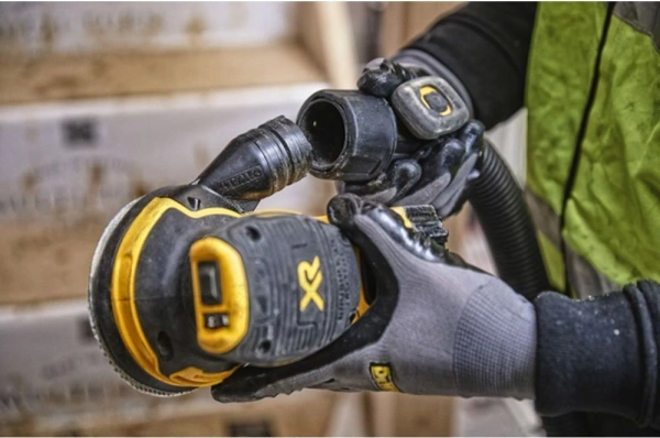 Эксцентр.шлифмашина DeWalt DCW210N аккум.