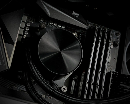 Система водяного охлаждения ID-Cooling FX240 Pro Soc-AM5/AM4/1200/1700/1851 черный 4-pin 35.2dB Al+Cu 300W Ret