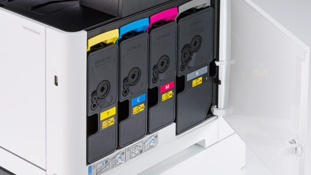 МФУ лазерный Kyocera Color M5526cdw (1102R73NL0/1102R73NL1) A4 Duplex Net WiFi белый/черный