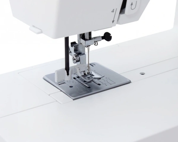 Швейная машина Janome 1522 LG белый/серый