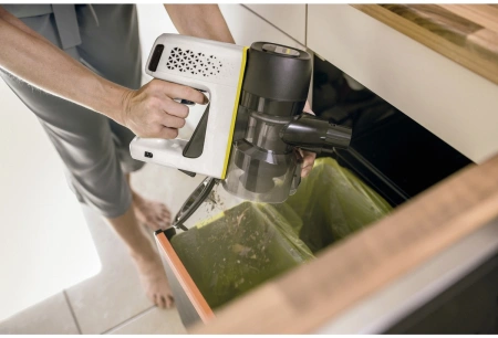 Пылесос ручной Karcher VC 4 Cordless myHome Pet 140Вт белый