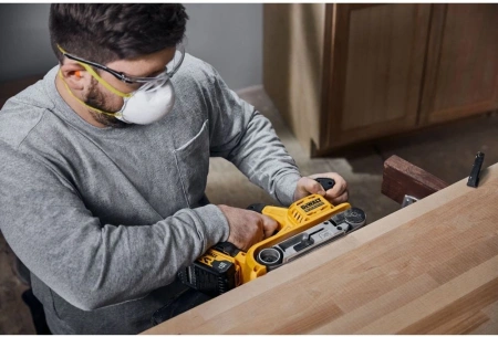 Эксцентриковая шлифмашина DeWalt DCW220NT-XJ 825Вт аккум. жестк.кейс