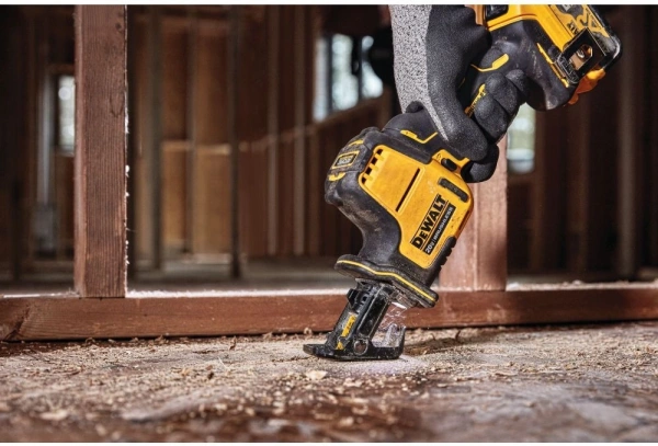 Сабельная пила DeWalt DCS369NT-XJ аккум. 2800ход/мин ДА