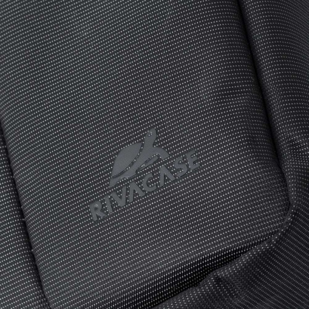 Сумка для ноутбука 17.3" Riva 8257 черный полиэстер