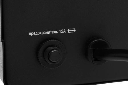 Стабилизатор напряжения IEK Hub 1.5кВА однофазный черный (IVS21-1-D15-13)