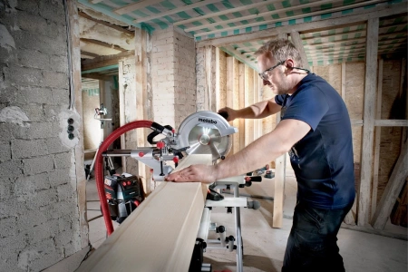 Торцовочная пила Metabo KGS 305 M 2000Вт 3700об/мин d=305мм