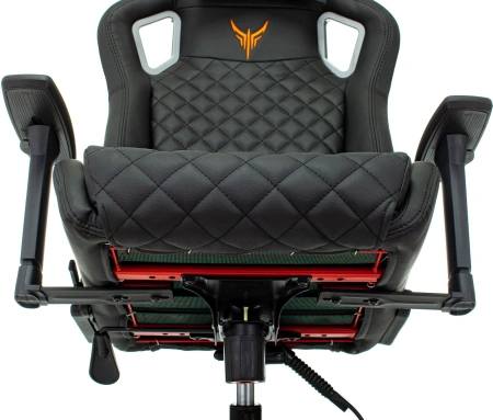 Кресло игровое Knight Outrider черный ромбик эко.кожа с подголов. крестов. металл