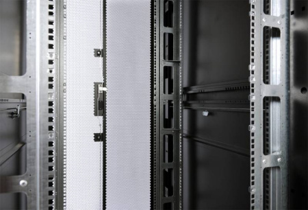 Шкаф серверный ЦМО (ШТК-СП-42.8.10-48АА-9005) напольный 42U 800x930мм пер.дв.перфор. задн.дв.перфор.2-хст. 2 бок.пан. 1350кг черный 690мм 180град. 1950мм