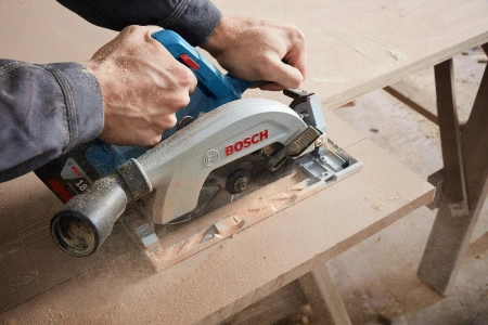 Циркулярная пила (дисковая) Bosch GKS 185-LI (ручная) D диска.:165мм (06016C1223)