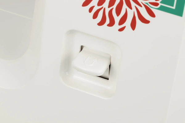 Швейная машина Janome 5500 белый