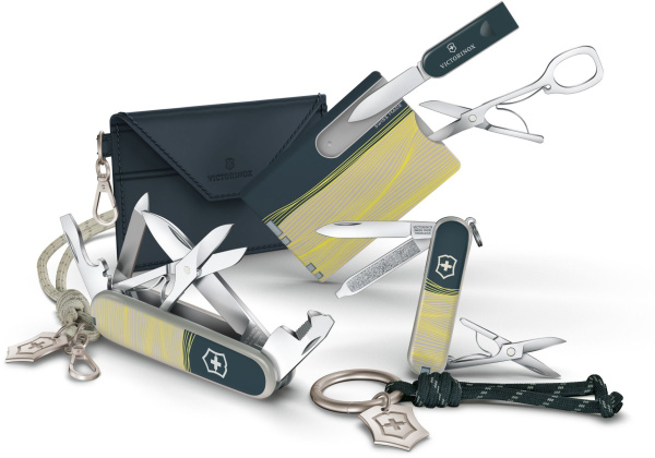Нож перочинный Victorinox Companion New York Style (1.3909.E223) 91мм 16функц. зеленый с чехлом пода