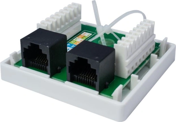 Модуль Suprlan 10-0310 информ.RJ45 кат.6 U/UTP черн.