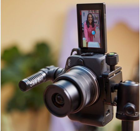 Фотоаппарат Canon EOS R50 черный 24.2Mpix 2.95" 4K WiFi RF-S 18-45mm IS STM LP-E6NH
