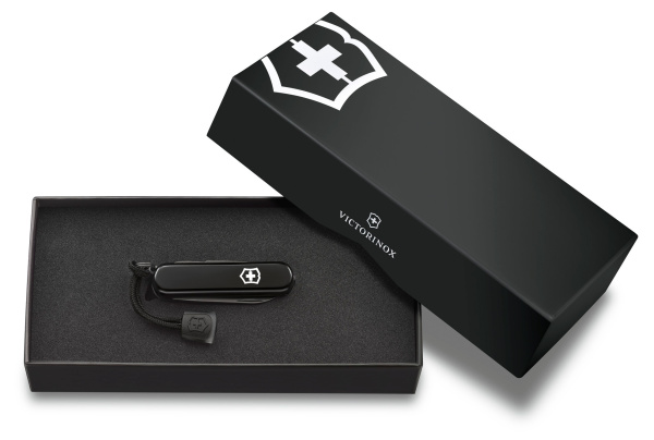 Нож перочинный Victorinox Signature Lite Onyx Black (0.6226.31P) 58мм 8функц. черный подар.коробка