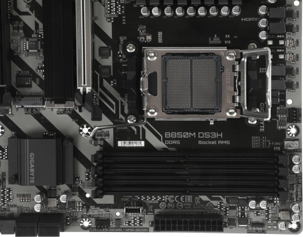 Материнская плата Gigabyte B850M DS3H SocketAM5 AMD B850 4xDDR5 mATX AC`97 8ch(7.1) 2.5Gg RAID+HDMI+DP