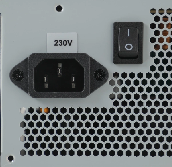 Блок питания Chieftec ATX 700W iArena GPA-700S (24+4+4pin) APFC 120mm fan 6xSATA