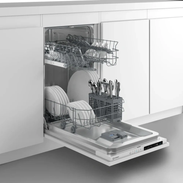 Посудомоечная машина встраив. Indesit RWM 8E55 1900Вт узкая
