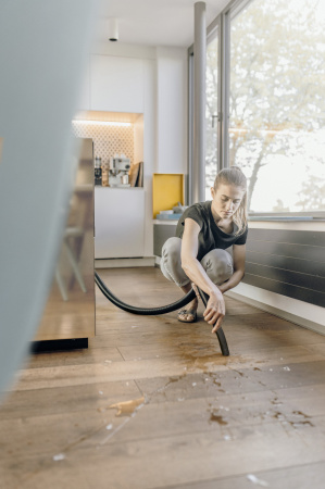 Строительный пылесос Karcher WD 3 S V-17/4/20 1000Вт (уборка: сухая/сбор воды) желтый