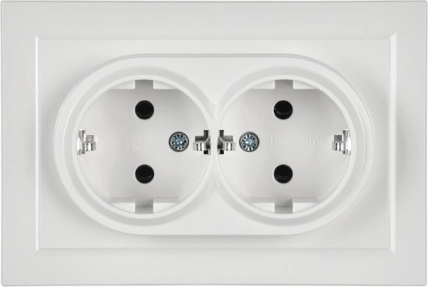 Розетка силов. IEK Brite РС12-3-БрБ BR-R21-16-K01-F 2розет. двойн. скрыт. зазем. IP20 белый (упак.:1шт)