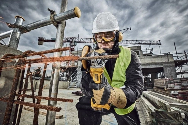 Углошлифовальная машина DeWalt DCG406N 9000об/мин рез.шпин.:M14 d=125мм